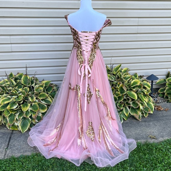 NWT Pink Off Shoulder Corset Back Gold Sequin Formal Cinderella Dress Gown - Picture 8 of 8